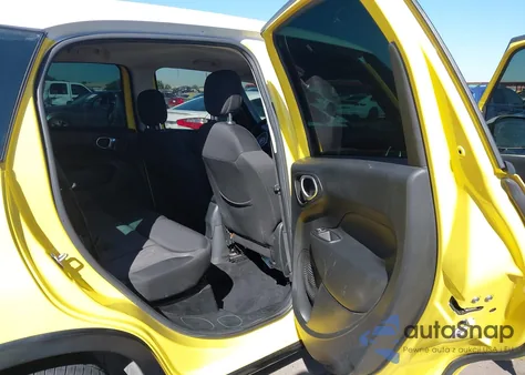 2015 Fiat 500L Urbana Trekking z USA, uszkodzony, nr VIN ZFBCFADH8FZ031957